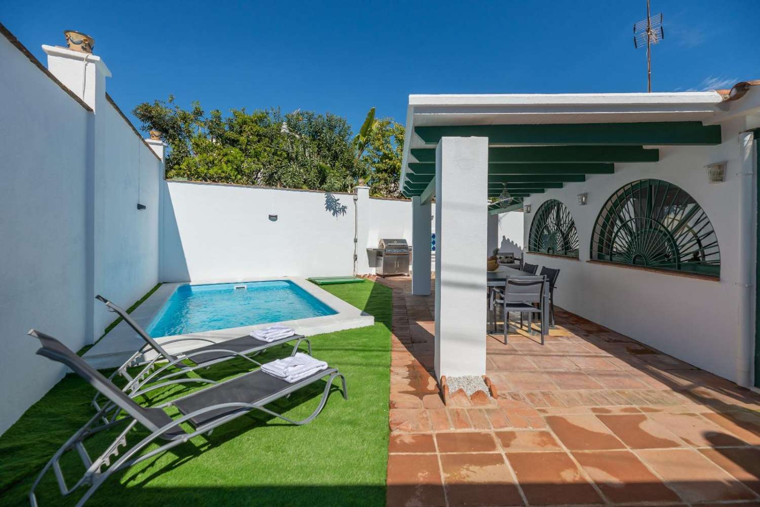 PRACHTIGE VILLA TE KOOP IN NUEVA ANDALUSIË (MARBELLA)