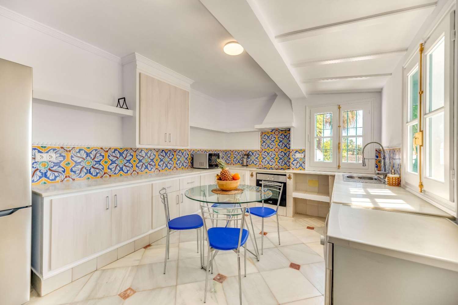 PRACHTIGE VILLA TE KOOP IN NUEVA ANDALUSIË (MARBELLA)