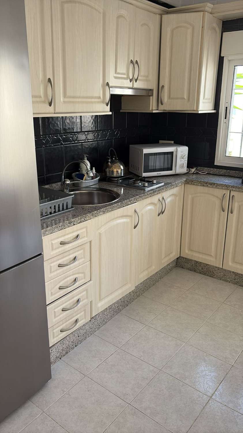 IL EST LOUÉ À PARTIR DE MAINTENANT JUSQU’AU 09/06/2026 ET DU 01/09/2026 AU 30/06/2027. MAGNIFIQUE APPARTEMENT À MIJAS COSTA AVEC DES VUES SPECTACULAIRES.