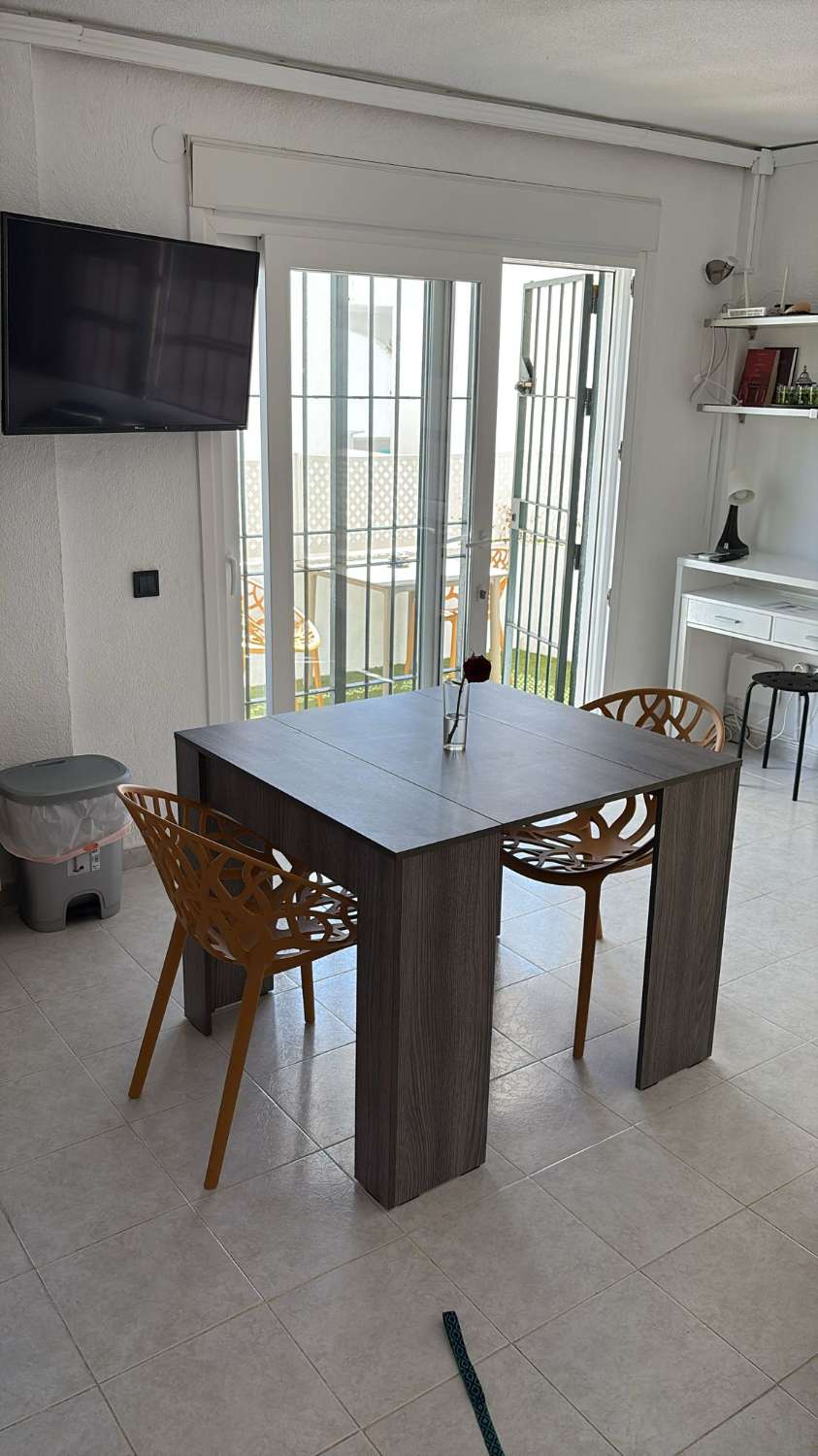 IL EST LOUÉ À PARTIR DE MAINTENANT JUSQU’AU 09/06/2026 ET DU 01/09/2026 AU 30/06/2027. MAGNIFIQUE APPARTEMENT À MIJAS COSTA AVEC DES VUES SPECTACULAIRES.