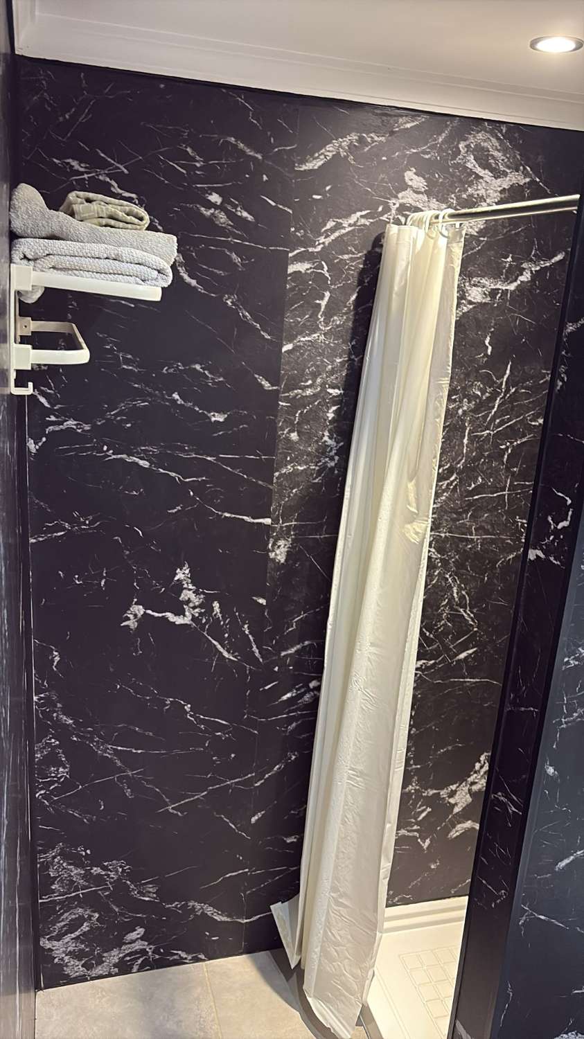 IL EST LOUÉ À PARTIR DE MAINTENANT JUSQU’AU 09/06/2026 ET DU 01/09/2026 AU 30/06/2027. MAGNIFIQUE APPARTEMENT À MIJAS COSTA AVEC DES VUES SPECTACULAIRES.