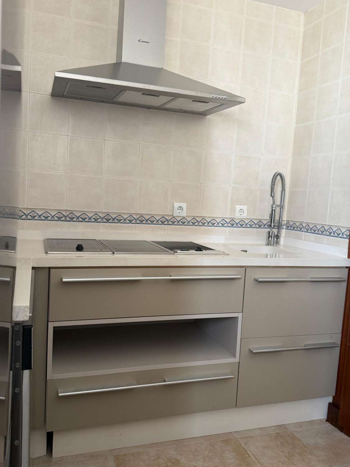 Petit Appartement saisonnière à Hipódromo-Cerrado del Águila (Mijas)