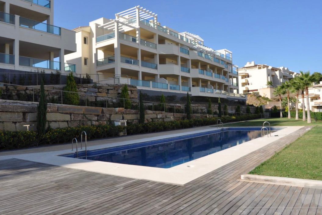 BRAND NEW APARTMENT FOR SALE NEAR GOLF COURSE IN MIJAS AREA CERRO DEL AGUILA