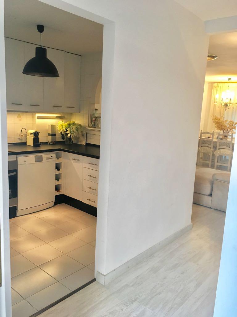 .À LOUER DU 01.10.2025 AU 30/06/2026 BELLE MAISON JUMELÉE DANS LE QUARTIER DE CALABURRA (MIJAS COSTA)