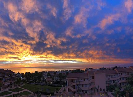 À LOUER DU 01/11/2026 AU 31/05/2027 MAGNIFIQUE PENTHOUSE À MIJAS COSTA AVEC UNE VUE SPECTACULAIRE SUR LA MER