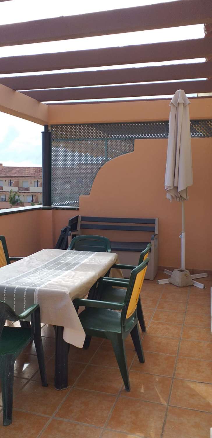 À LOUER DU 01/11/2026 AU 31/05/2027 MAGNIFIQUE PENTHOUSE À MIJAS COSTA AVEC UNE VUE SPECTACULAIRE SUR LA MER