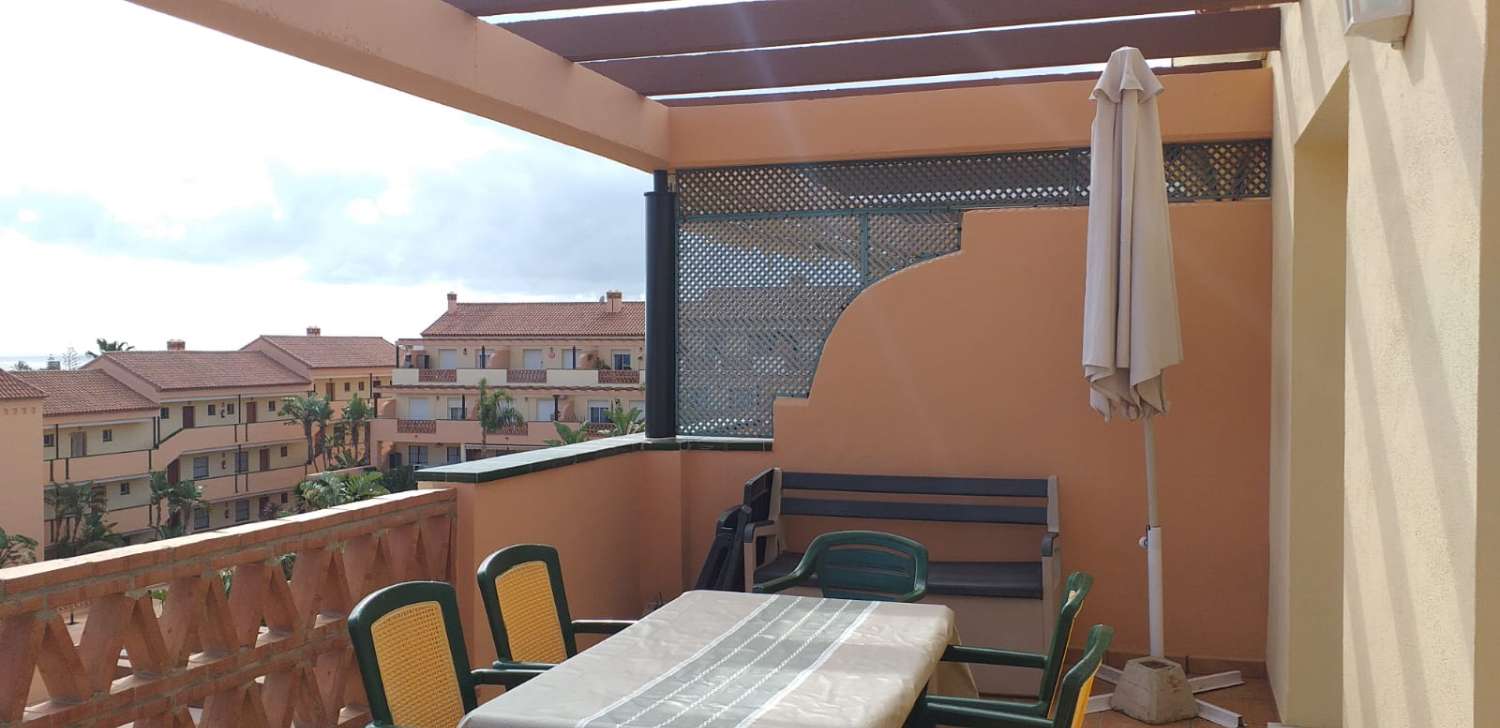 À LOUER DU 01/11/2026 AU 31/05/2027 MAGNIFIQUE PENTHOUSE À MIJAS COSTA AVEC UNE VUE SPECTACULAIRE SUR LA MER