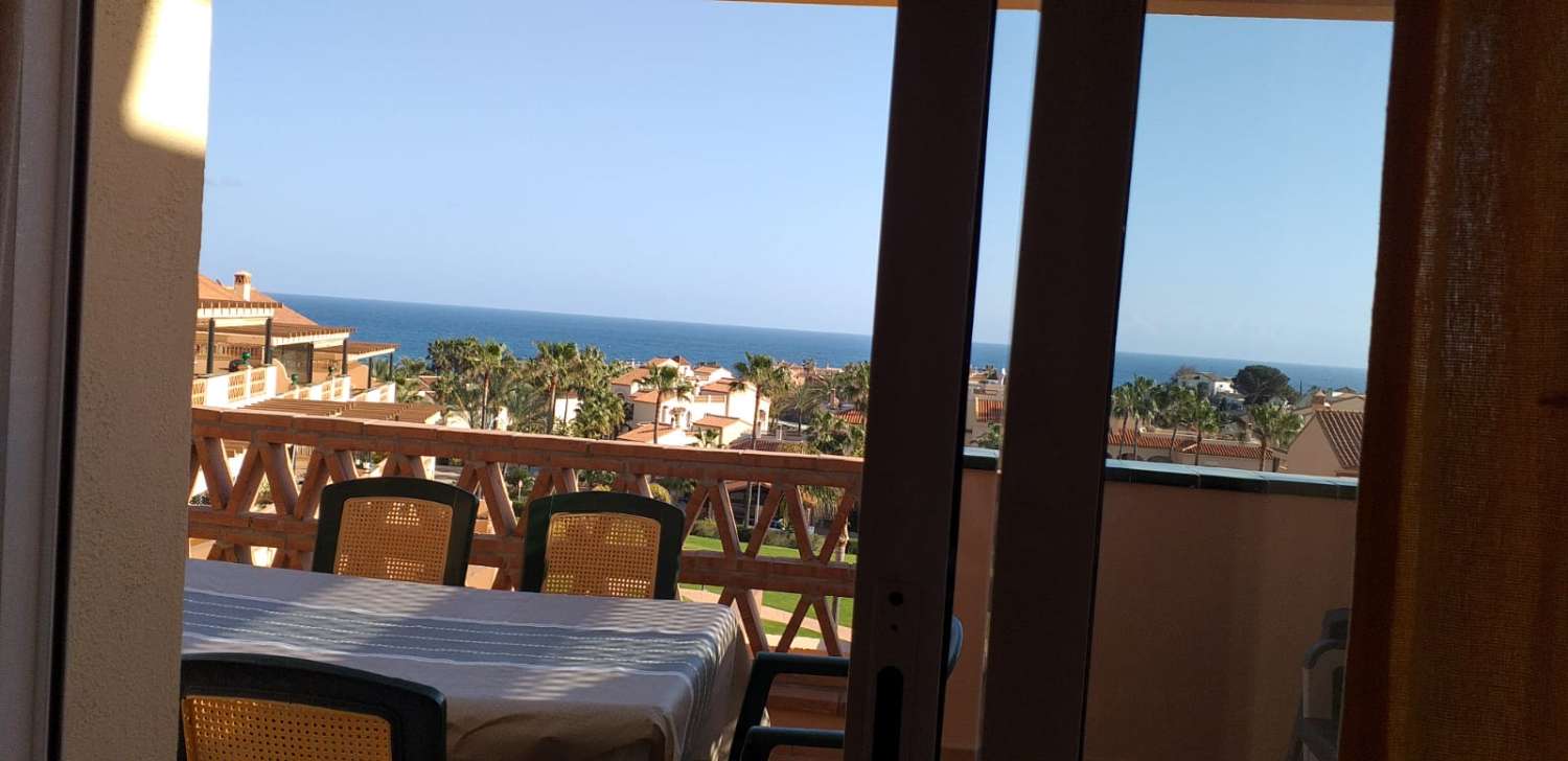À LOUER DU 01/11/2026 AU 31/05/2027 MAGNIFIQUE PENTHOUSE À MIJAS COSTA AVEC UNE VUE SPECTACULAIRE SUR LA MER