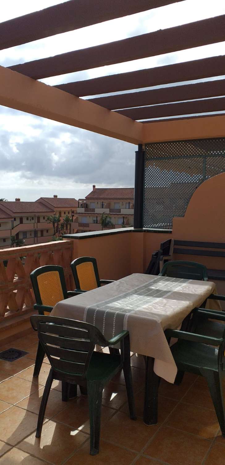 À LOUER DU 01/11/2026 AU 31/05/2027 MAGNIFIQUE PENTHOUSE À MIJAS COSTA AVEC UNE VUE SPECTACULAIRE SUR LA MER