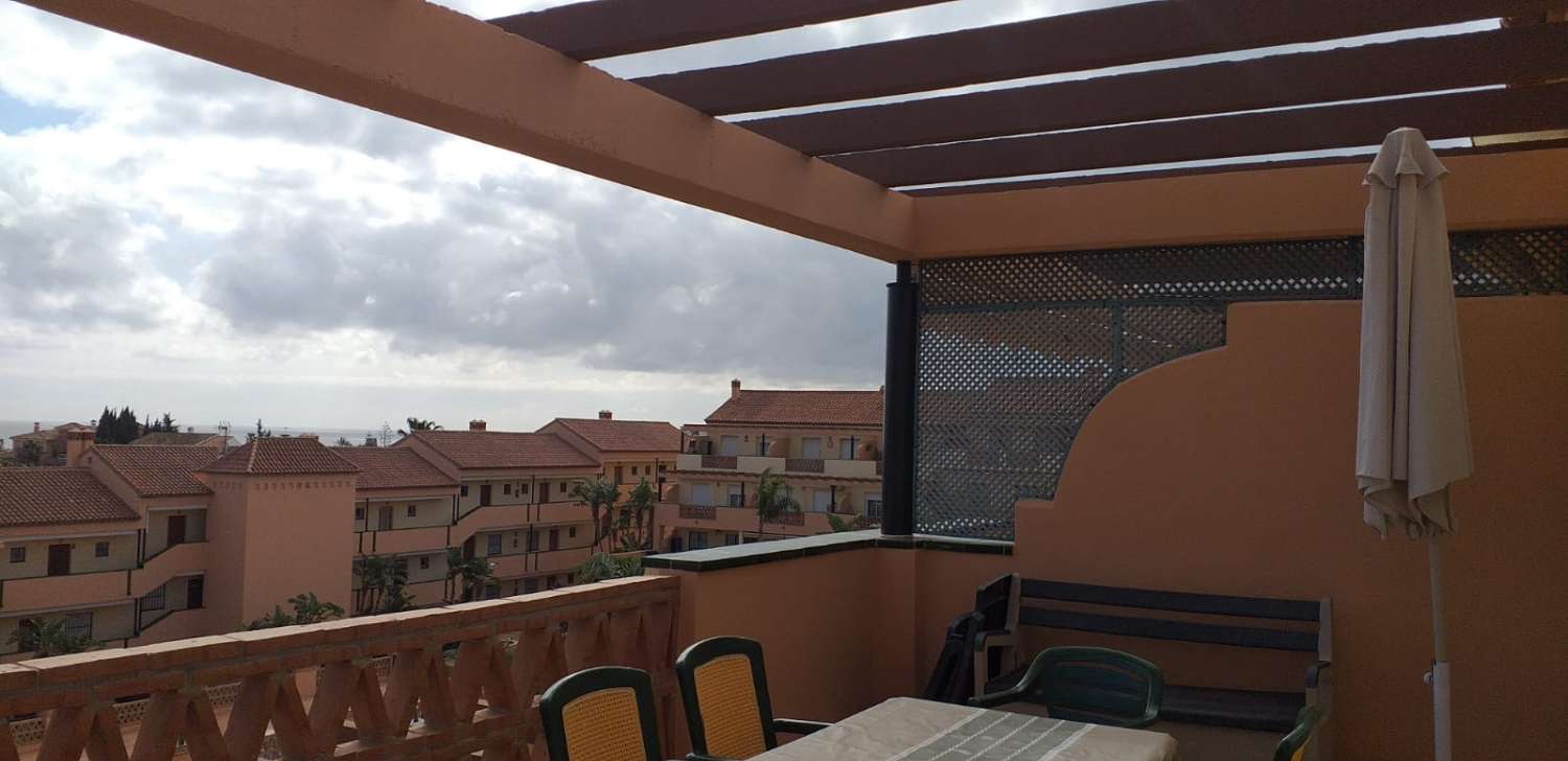 À LOUER DU 01/11/2026 AU 31/05/2027 MAGNIFIQUE PENTHOUSE À MIJAS COSTA AVEC UNE VUE SPECTACULAIRE SUR LA MER