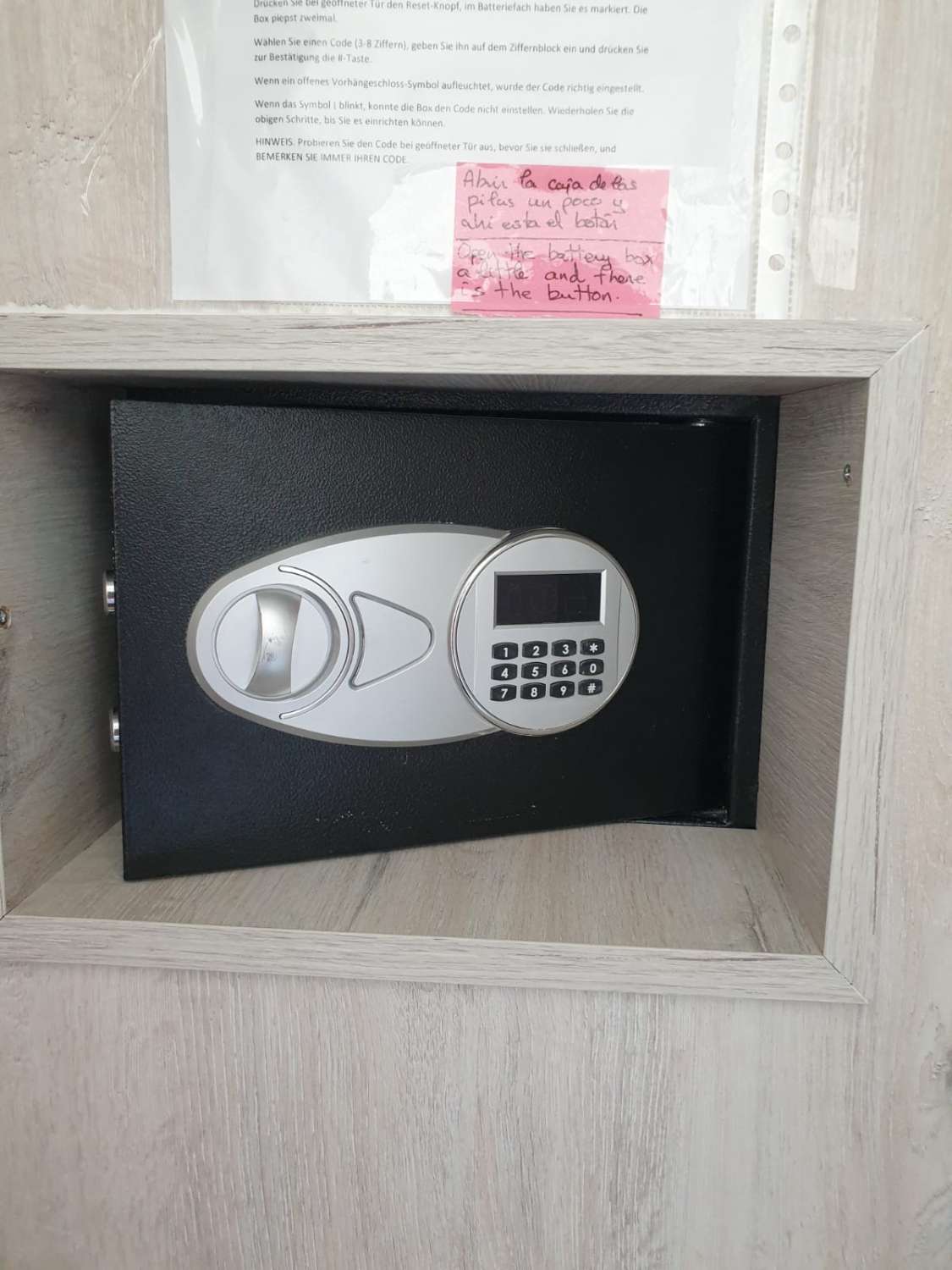 À louer du 09/01/2026 au 30/06/2027 appartement magnifique situé sur la première ligne de plage à Calahonda (Mijas)