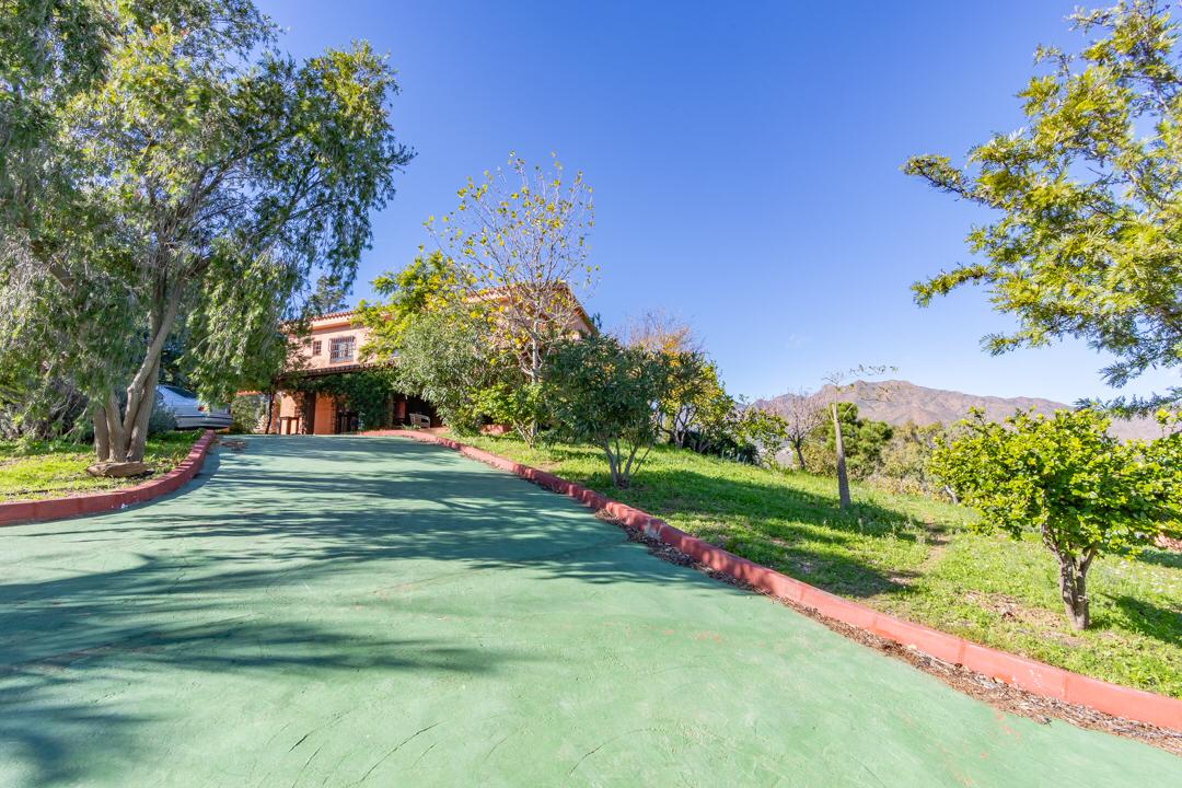 Villa for sale in Mijas
