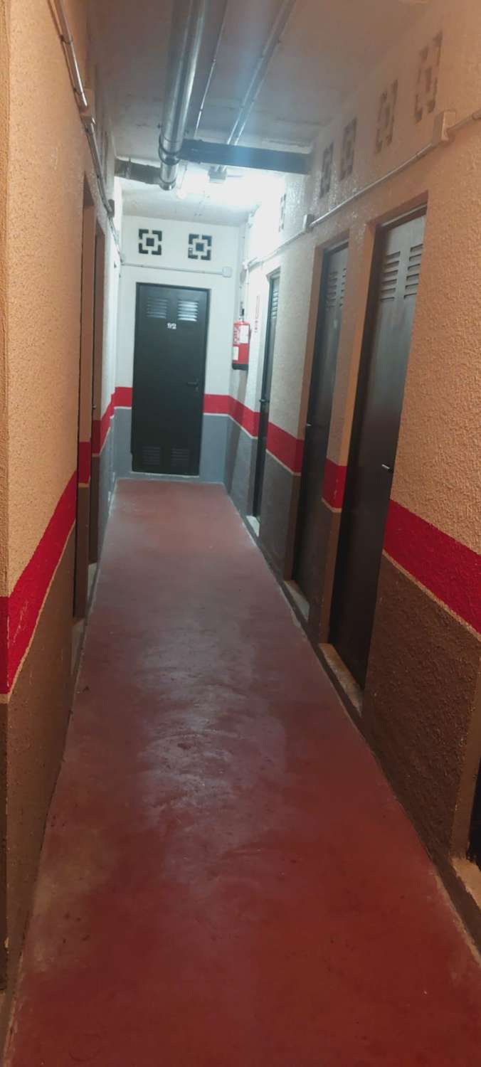 VACKER LÄGENHET MED HAVSUTSIKT TILL SALU I PINILLO-OMRÅDET (TORREMOLINOS)