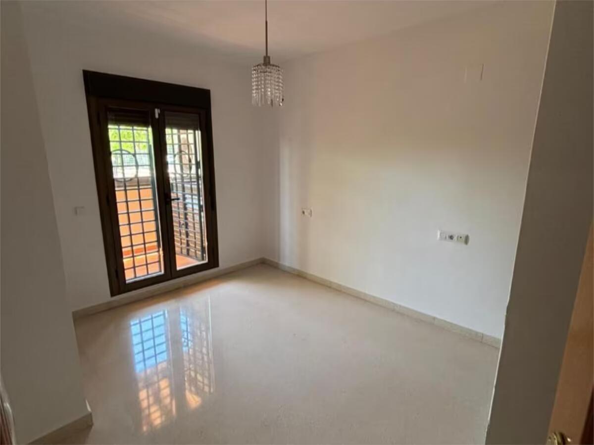 PRACHTIG APPARTEMENT MET ZEEZICHT TE KOOP IN DE WIJK TORREMOLINOS EL PINILLO