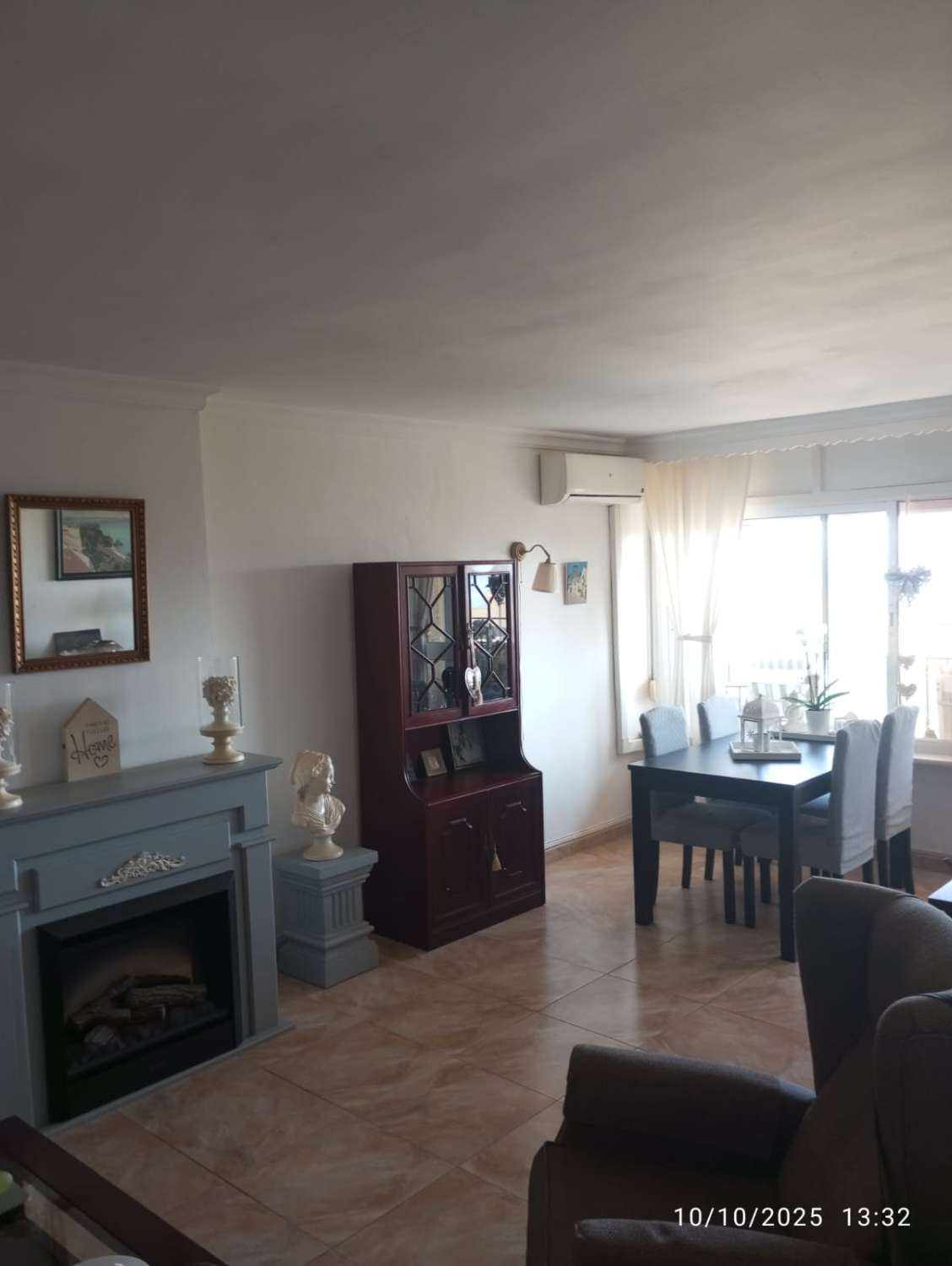 APARTMENT WITH FRONTAL SEA VIEWS FOR SALE IN MONTEMAR AREA (TORREMOLINOS)