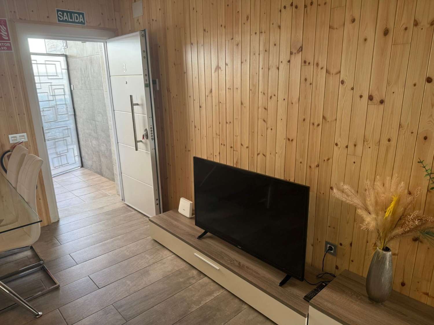 VUOKRATTU 1.9.26–31.5.27 STUDIO LA CARIHUELASSA (TORREMOLINOS)