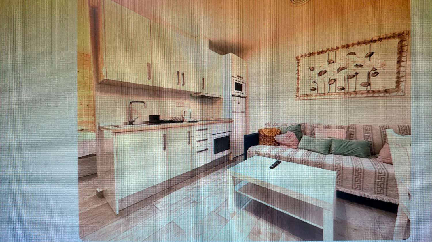 LOUÉ DU 1.9.26 AU 31.5.27 STUDIO À LA CARIHUELA (TORREMOLINOS)