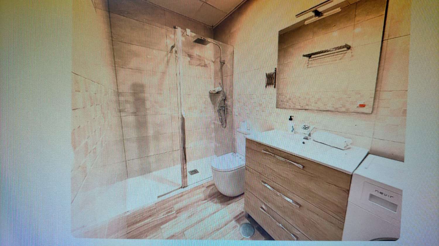 LOUÉ DU 1.9.26 AU 31.5.27 STUDIO À LA CARIHUELA (TORREMOLINOS)