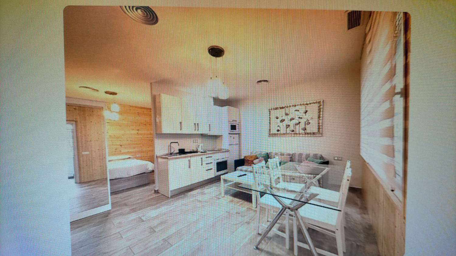 LOUÉ DU 1.9.26 AU 31.5.27 STUDIO À LA CARIHUELA (TORREMOLINOS)