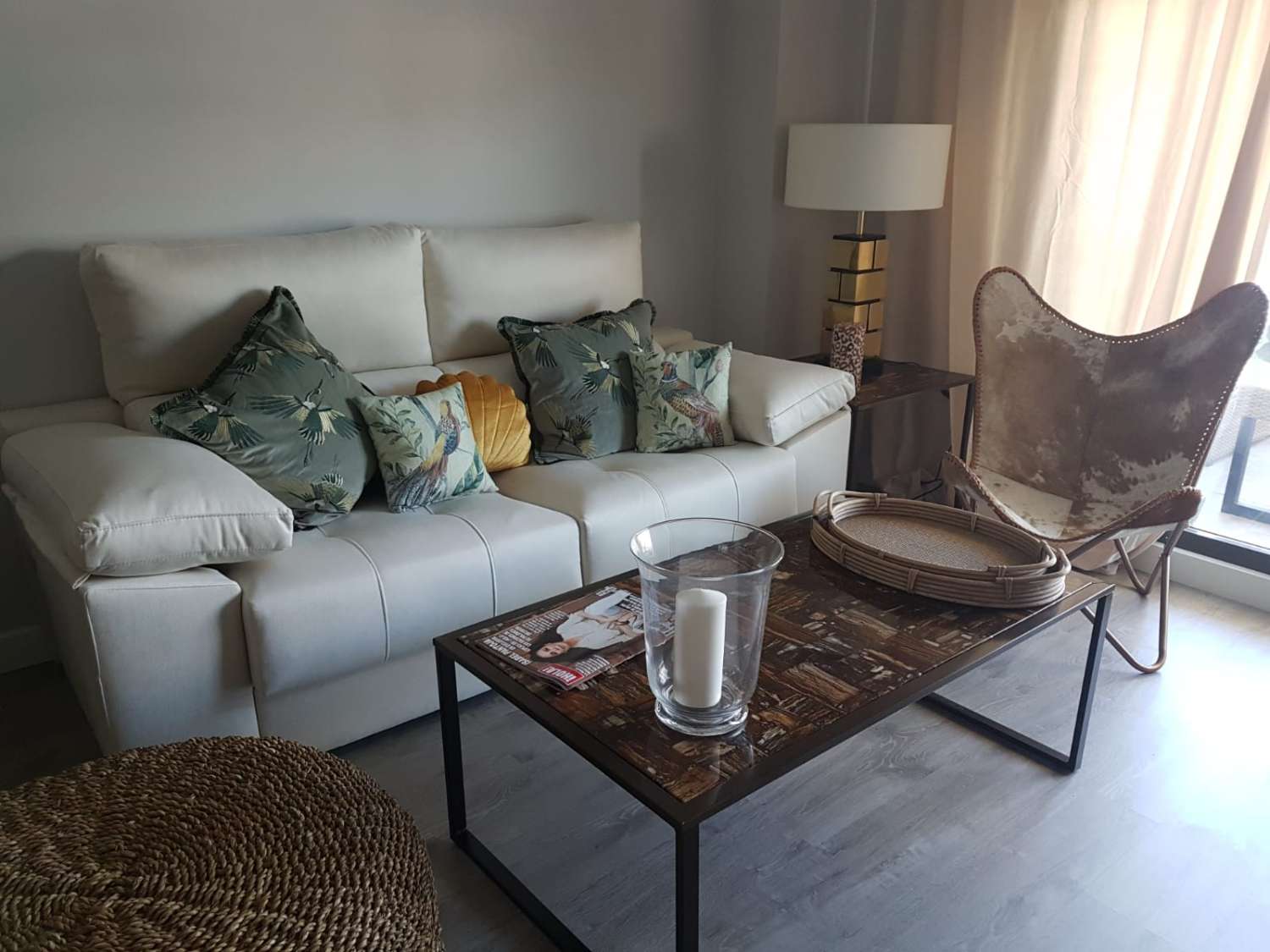 À LOUER DU 01.10.26 AU 15.6.27 MAGNIFIQUE APPARTEMENT EN FACE DE LA PLAGE À LOS ALAMOS (TORREMOLINOS)