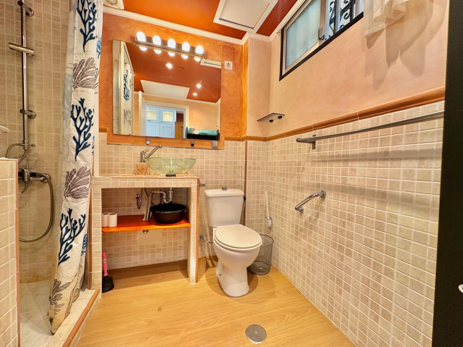 Wunderschönes möbliertes Atelier zum Verkauf in Torremolinos