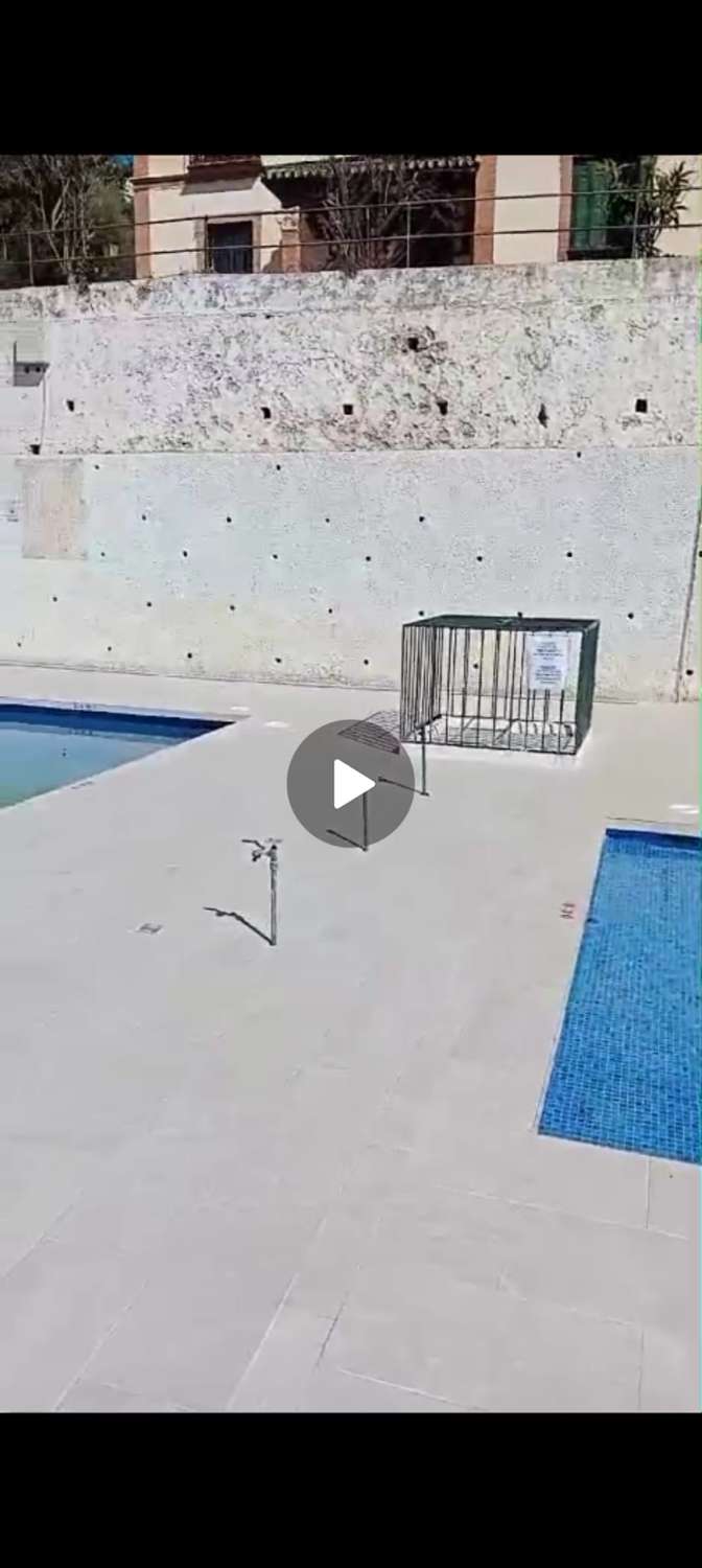 CENTRAL APARTMENT FOR RENT IN TORREMOLINOS FOR LONG TERM.