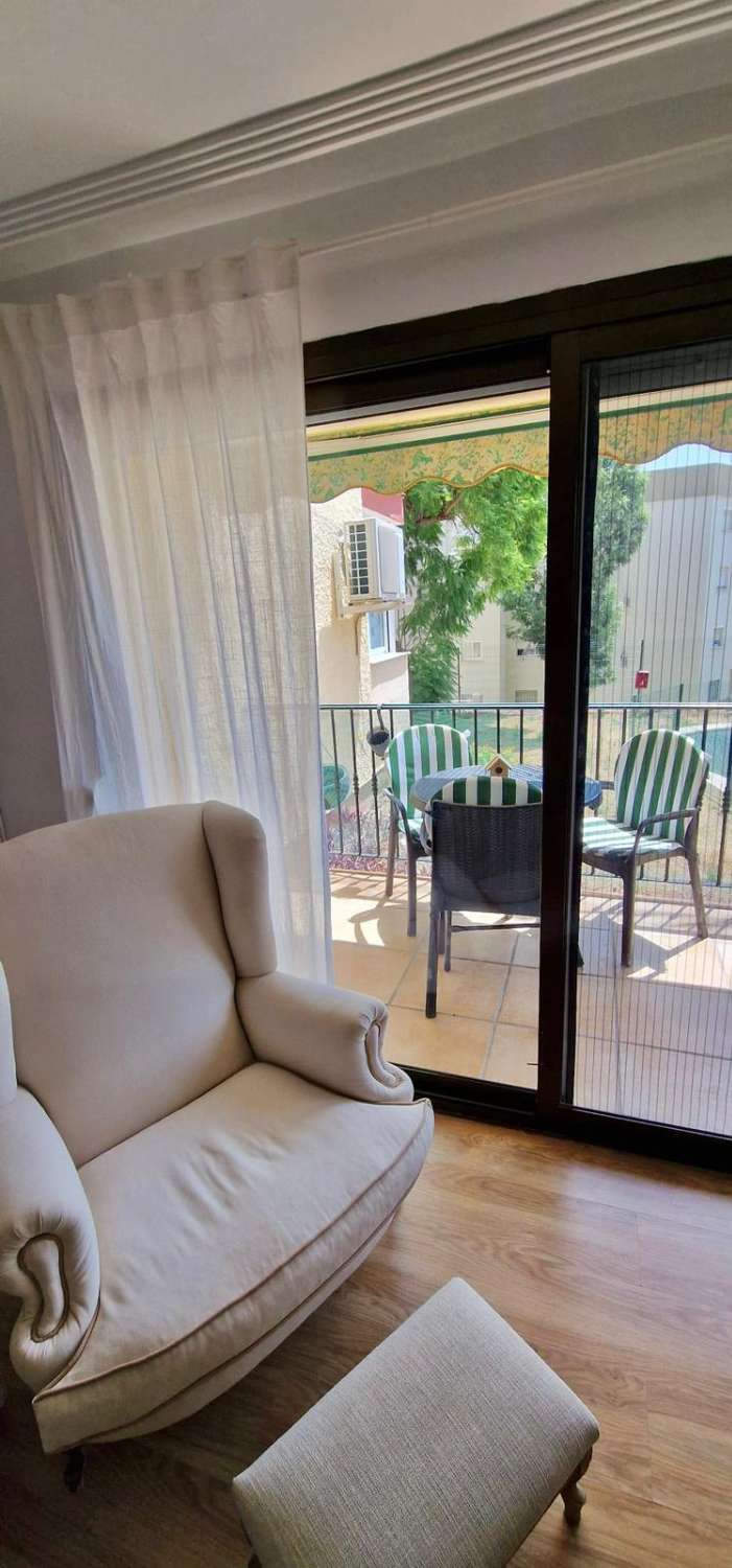 À LOUER DU 1/09/2026 AU 30/06/2027 BEL APPARTEMENT RÉNOVÉ À TORREMOLINOS