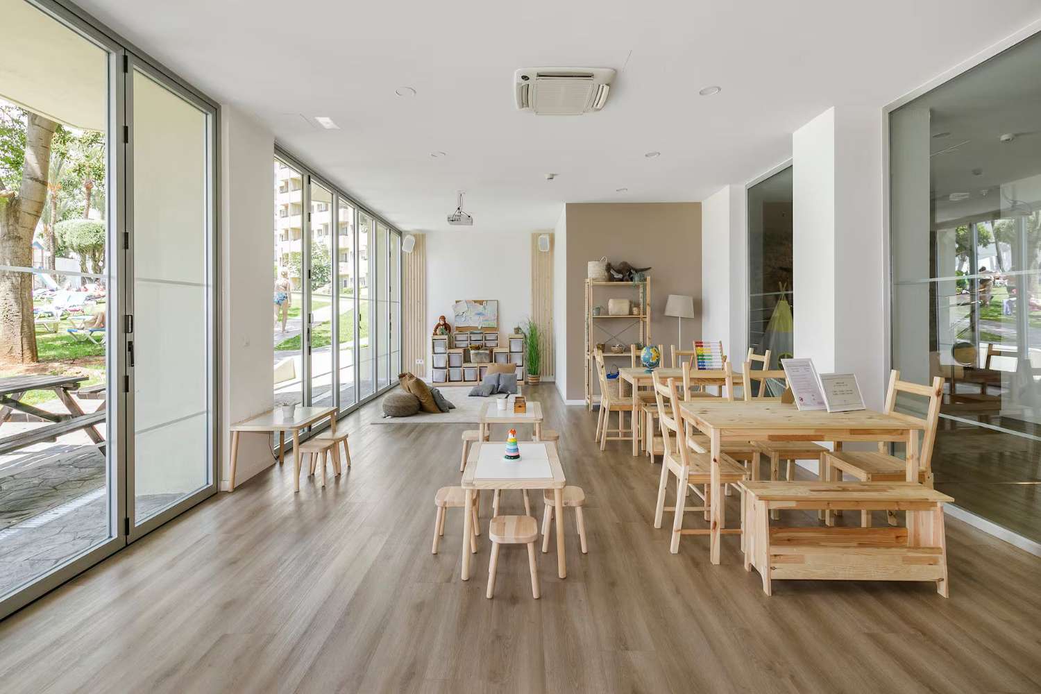 À LOUER DU 1.10.26 AU 30.6.27 STUDIO AGRÉABLE AVEC VUE SUR LA MER À TORREMOLINOS, À CÔTÉ DE PUERTO MARINA