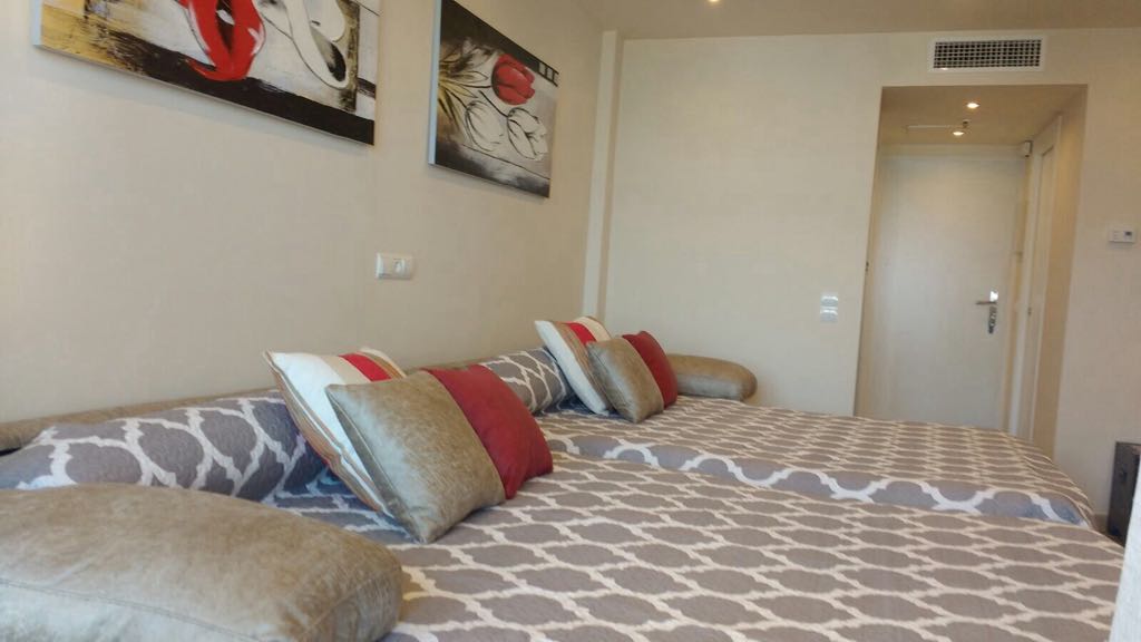 À LOUER DU 1.10.26 AU 30.6.27 STUDIO AGRÉABLE AVEC VUE SUR LA MER À TORREMOLINOS, À CÔTÉ DE PUERTO MARINA