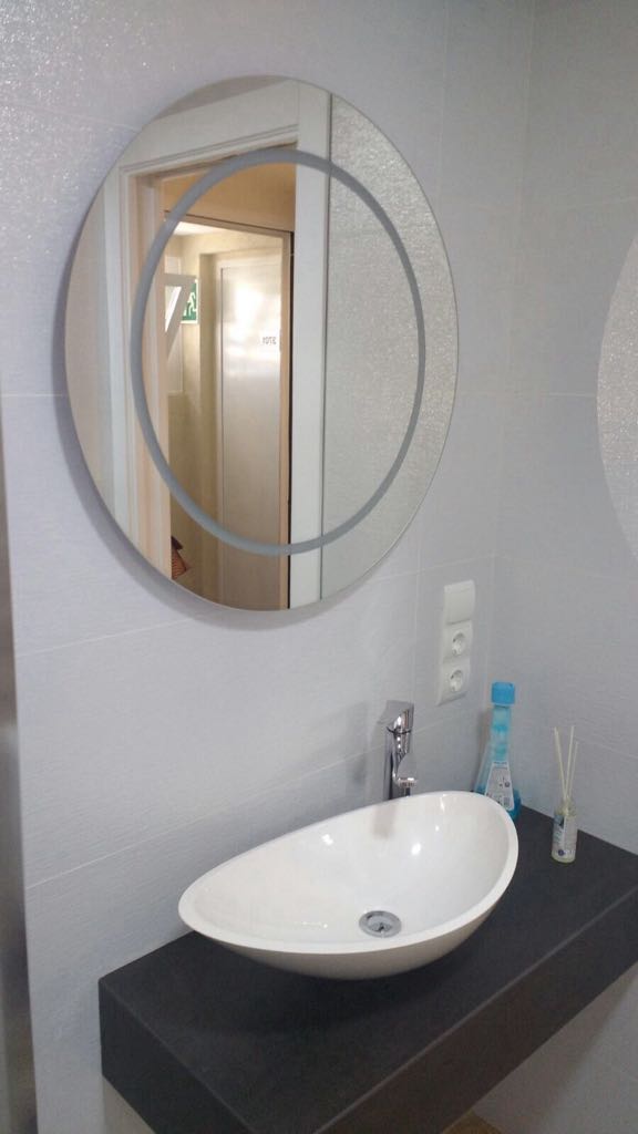 À LOUER DU 1.10.26 AU 30.6.27 STUDIO AGRÉABLE AVEC VUE SUR LA MER À TORREMOLINOS, À CÔTÉ DE PUERTO MARINA