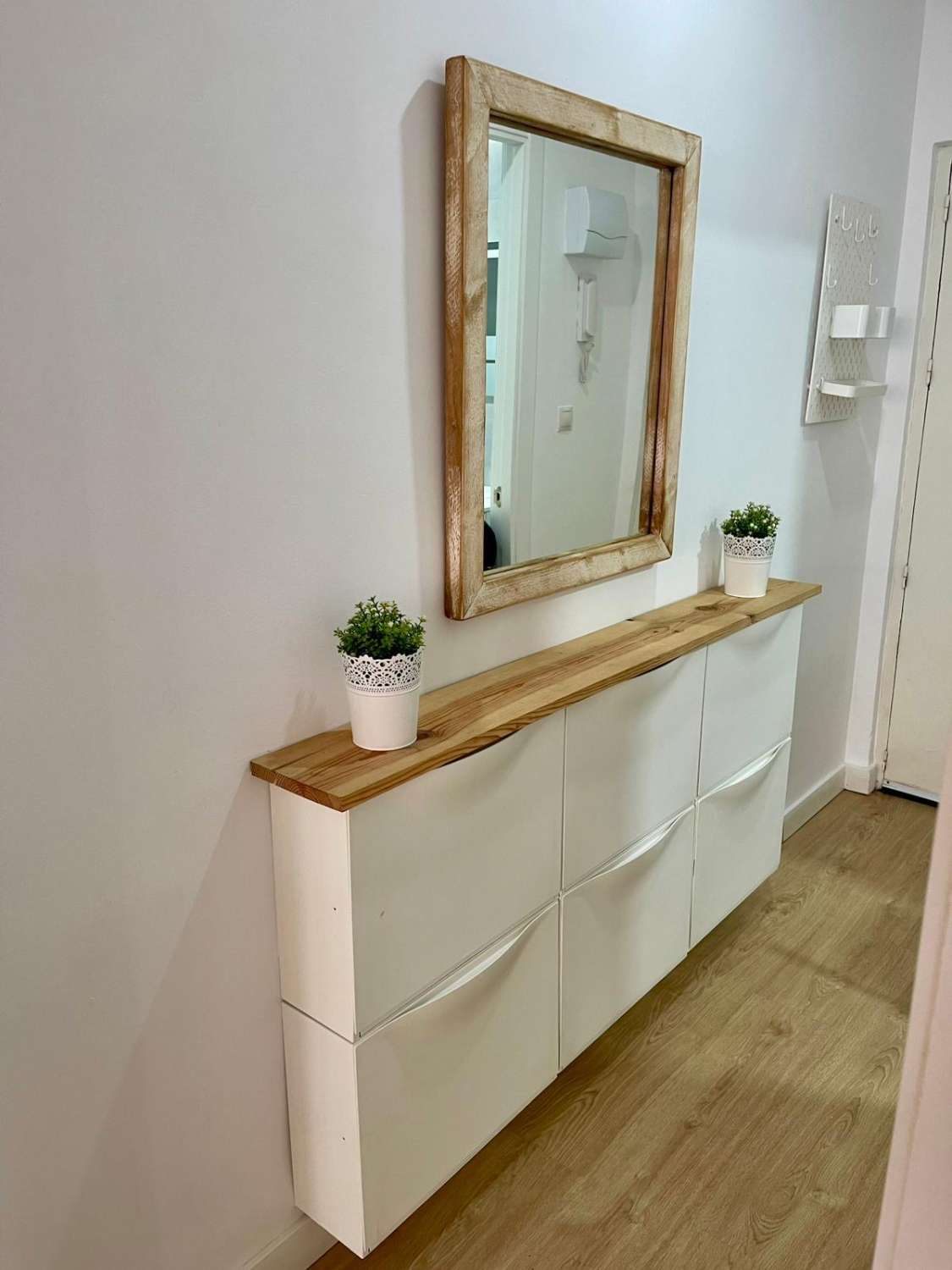 À LOUER DU 1/09/2026 AU 30/06/2027 BEL APPARTEMENT RÉNOVÉ À TORREMOLINOS