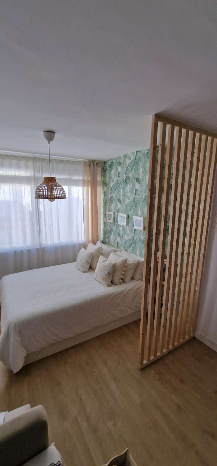 À LOUER DU 1/09/2026 AU 30/06/2027 BEL APPARTEMENT RÉNOVÉ À TORREMOLINOS