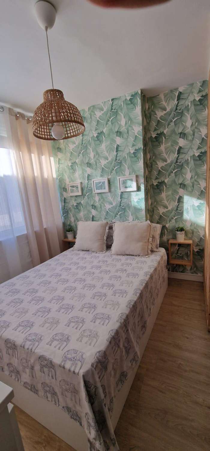 À LOUER DU 1/09/2026 AU 30/06/2027 BEL APPARTEMENT RÉNOVÉ À TORREMOLINOS