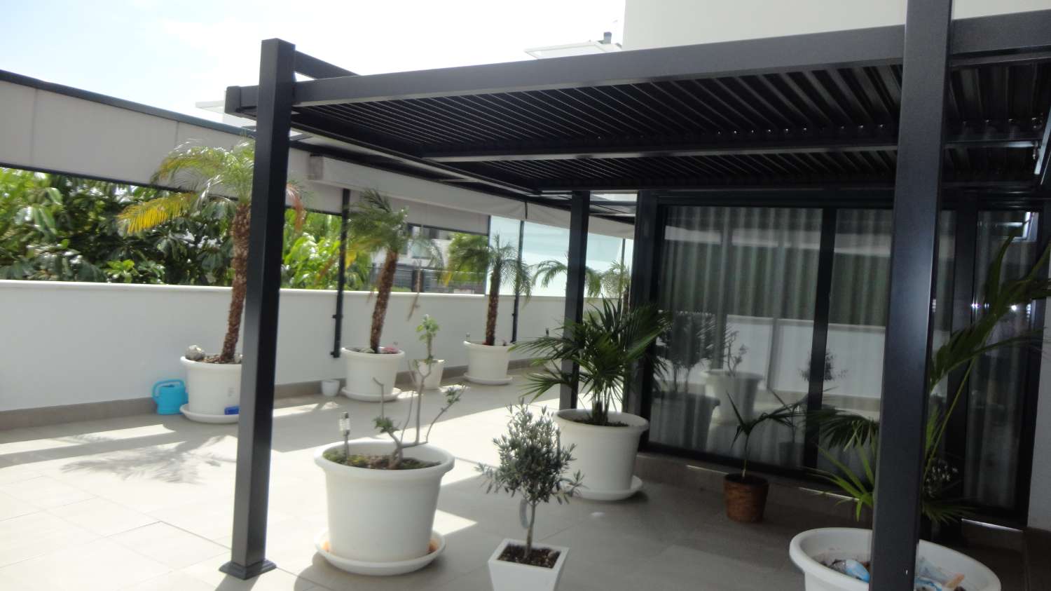 MAGNIFIK LÄGENHET TILL SALU I EN AV DE MEST LYXIGA URBANISERINGARNA I LOS ALAMOS (TORREMOLINOS)