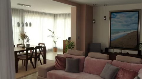 MAGNIFIK LÄGENHET TILL SALU I EN AV DE MEST LYXIGA URBANISERINGARNA I LOS ALAMOS (TORREMOLINOS)