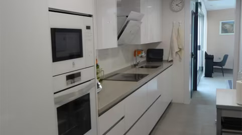 MAGNIFIK LÄGENHET TILL SALU I EN AV DE MEST LYXIGA URBANISERINGARNA I LOS ALAMOS (TORREMOLINOS)