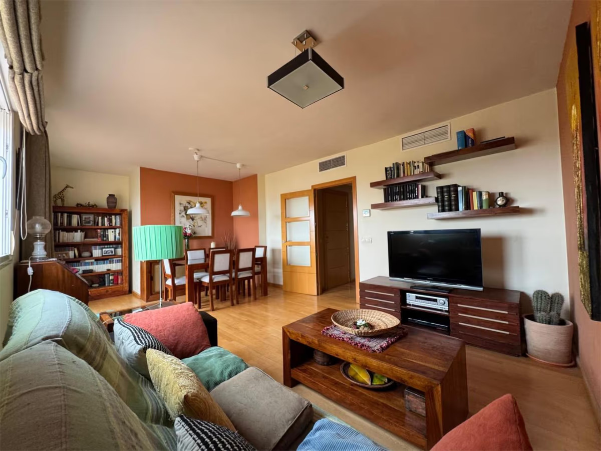 Magnifik duplex-penthouse till salu med fantastisk havs- och bergsutsikt i Torremolinos