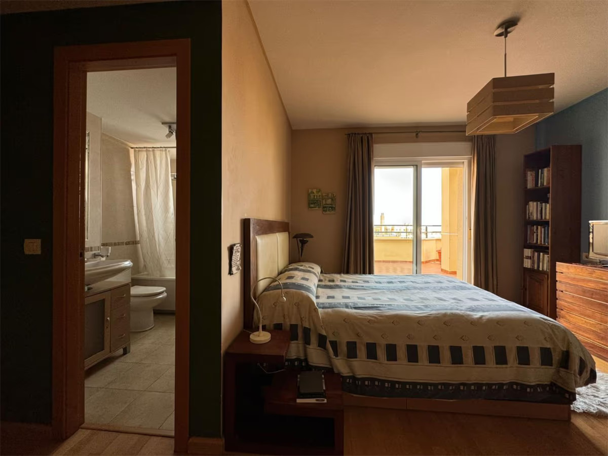 Magnifik duplex-penthouse till salu med fantastisk havs- och bergsutsikt i Torremolinos