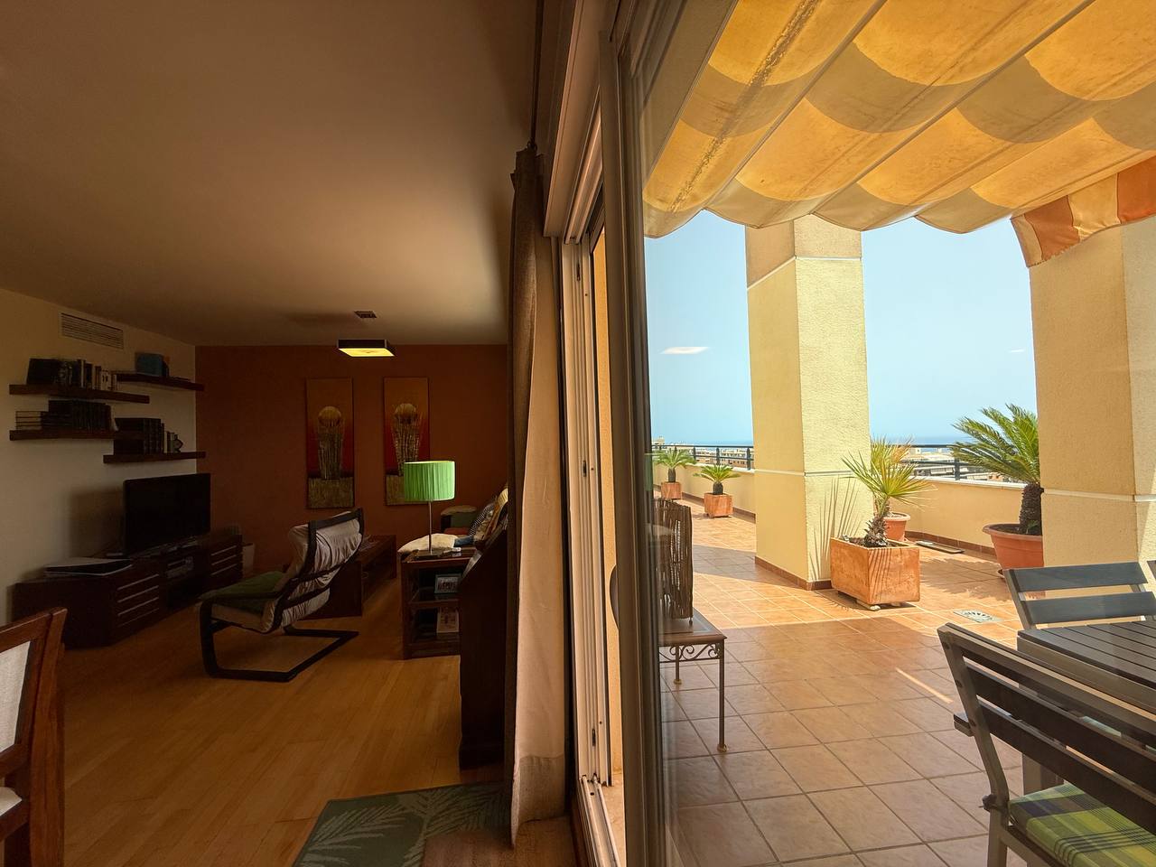 Magnifik duplex-penthouse till salu med fantastisk havs- och bergsutsikt i Torremolinos