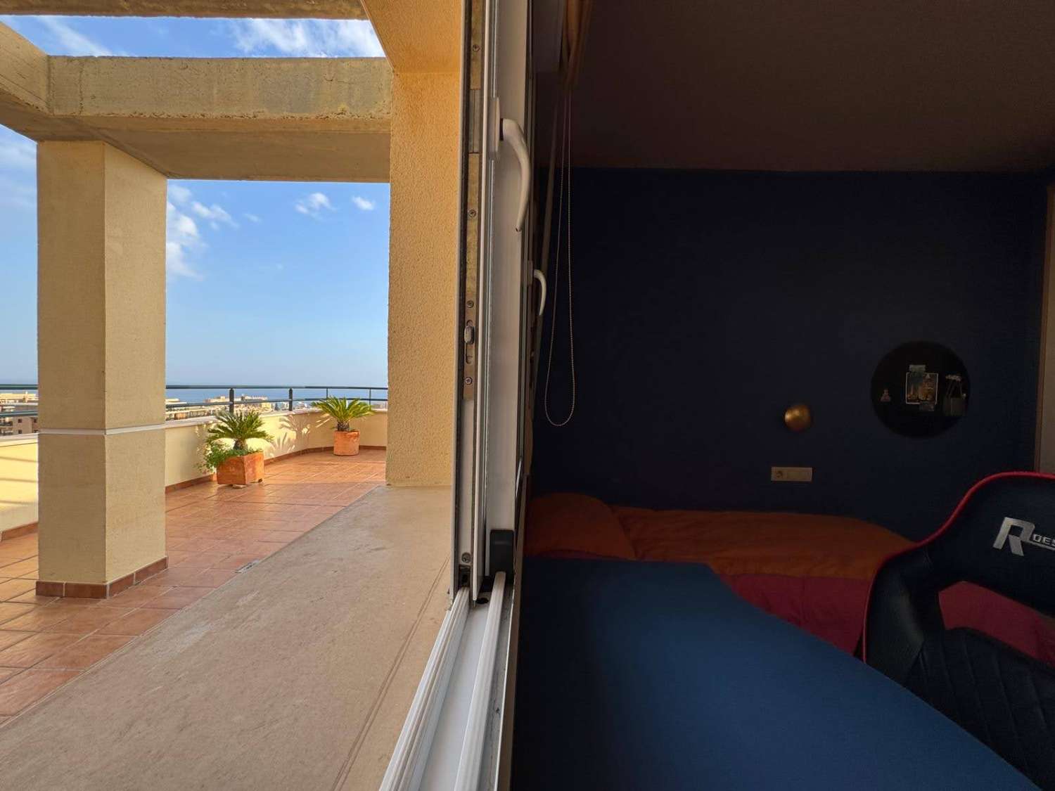 Magnifik duplex-penthouse till salu med fantastisk havs- och bergsutsikt i Torremolinos