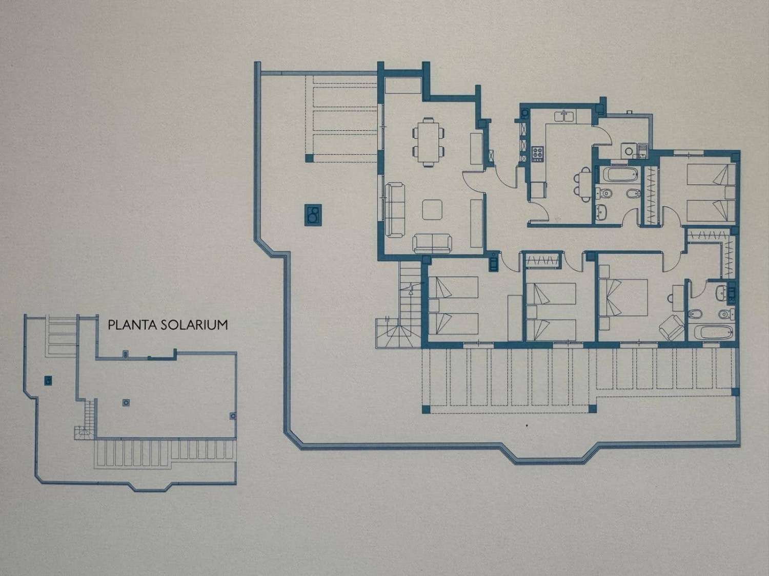 Magnifik duplex-penthouse till salu med fantastisk havs- och bergsutsikt i Torremolinos