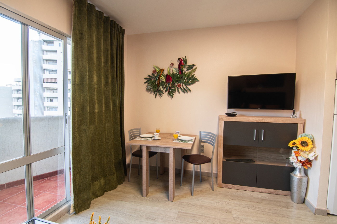 Se vende bonito estudio en Benalbech ( Benalmádena )