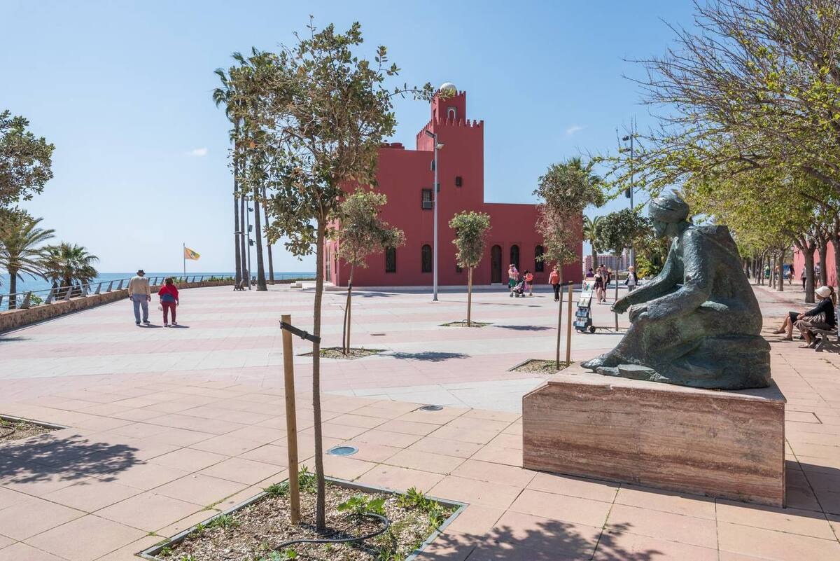 Se vende bonito estudio en Benalbech ( Benalmádena )