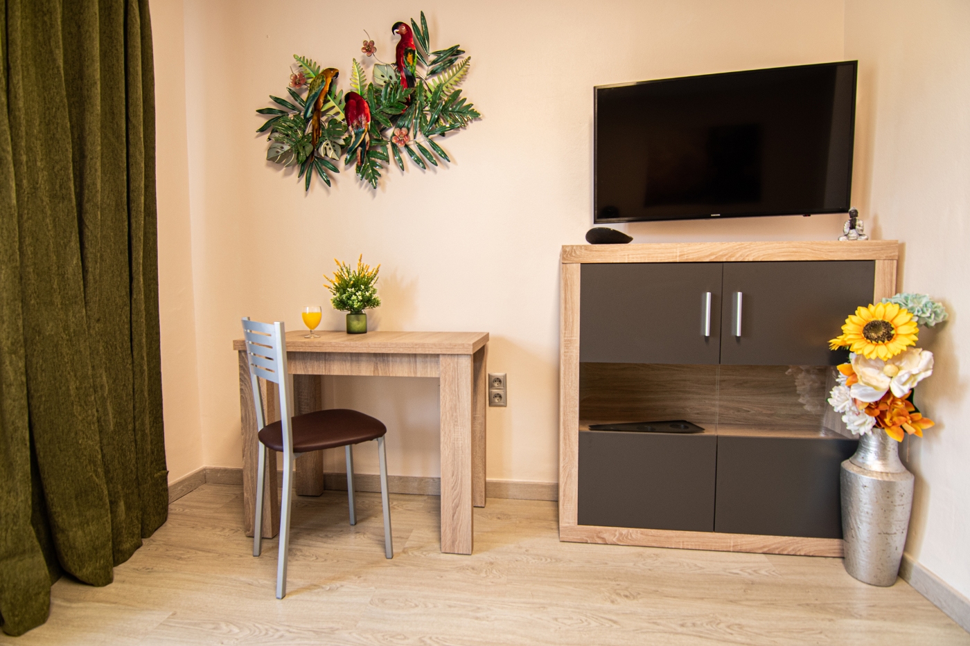 Se vende bonito estudio en Benalbech ( Benalmádena )