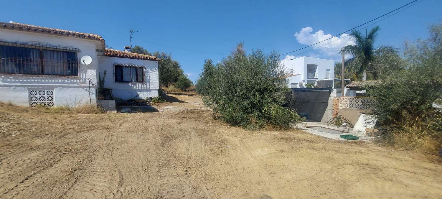 VILLA TILL SALU FÖR RENOVERING AV EL PINAR-OMRÅDET (TORREMOLINOS)