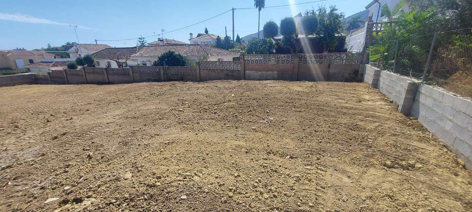 VILLA TILL SALU FÖR RENOVERING AV EL PINAR-OMRÅDET (TORREMOLINOS)