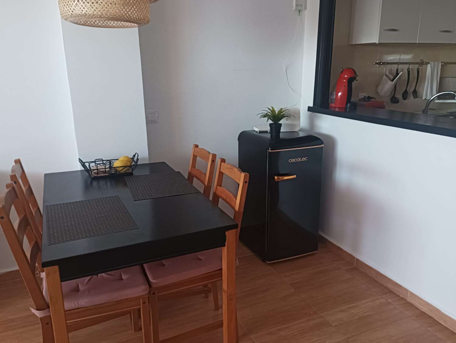 SE ALQUILA  DESDE 01/09/2026- 30/06/2027CON VISTAS AL MAR (TORREMOLINOS)