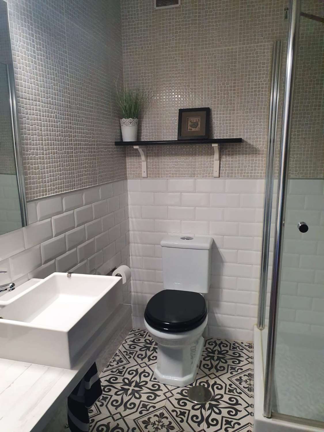 SE ALQUILA  DESDE 01/09/2026- 30/06/2027  EN TORREMOLINOS