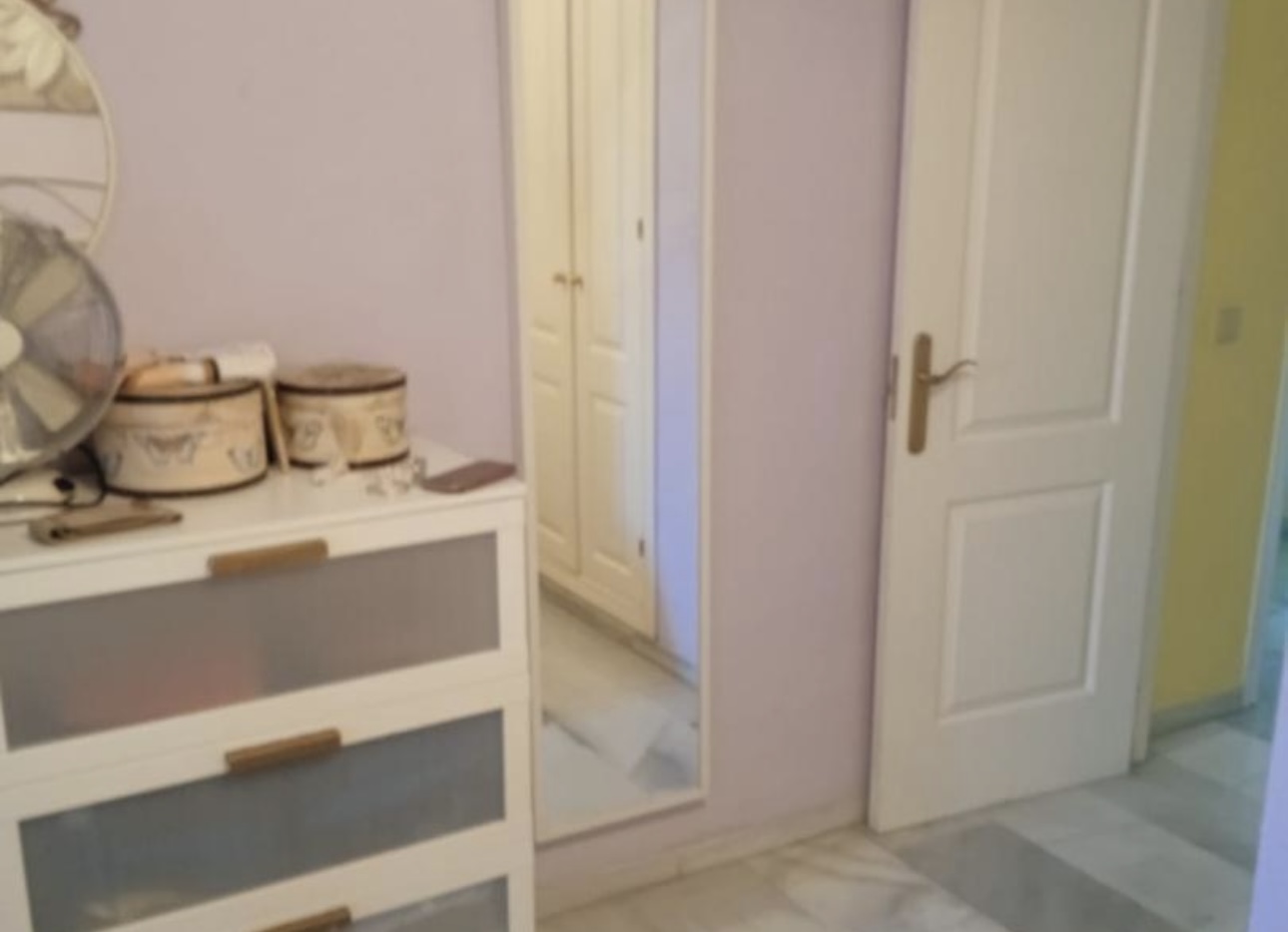 MAGNIFIK PENTHOUSE MED HAVSUTSIKT TILL SALU I LA CARIHUELA (TORREMOLINOS)