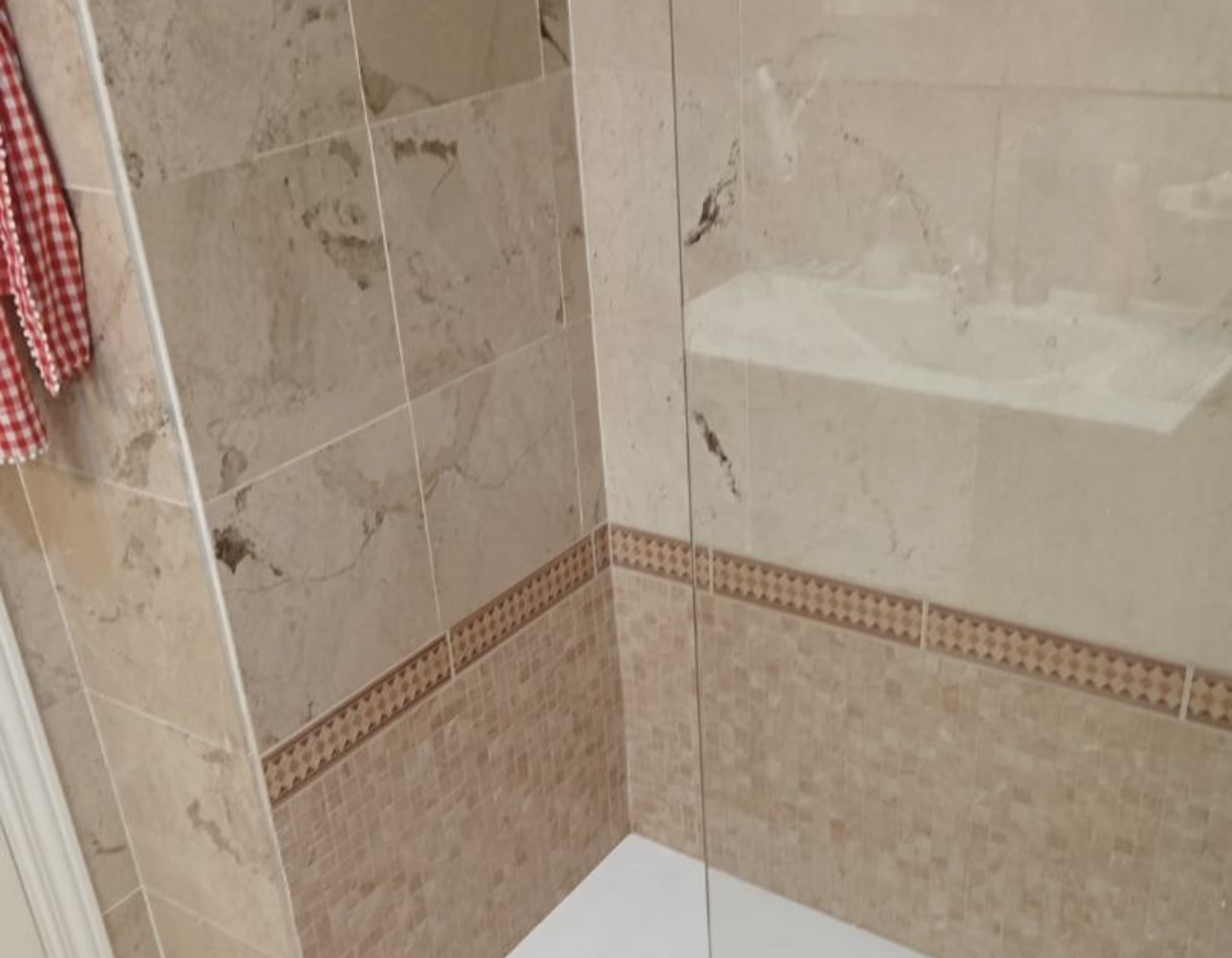 MAGNIFIK PENTHOUSE MED HAVSUTSIKT TILL SALU I LA CARIHUELA (TORREMOLINOS)